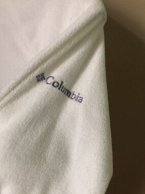 Colombia white sweater